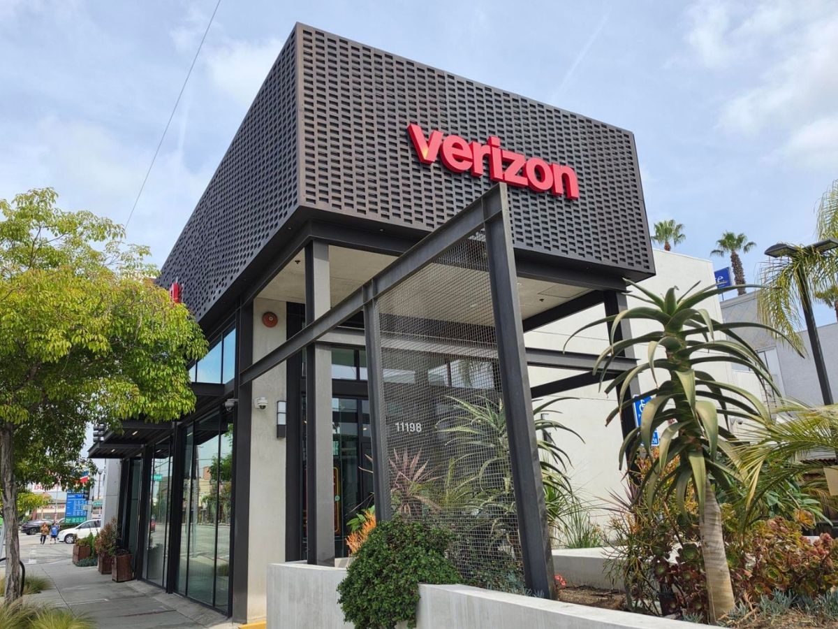 Wireless Plus Culver City - Verizon Authorized Retailer in Culver City, CA
