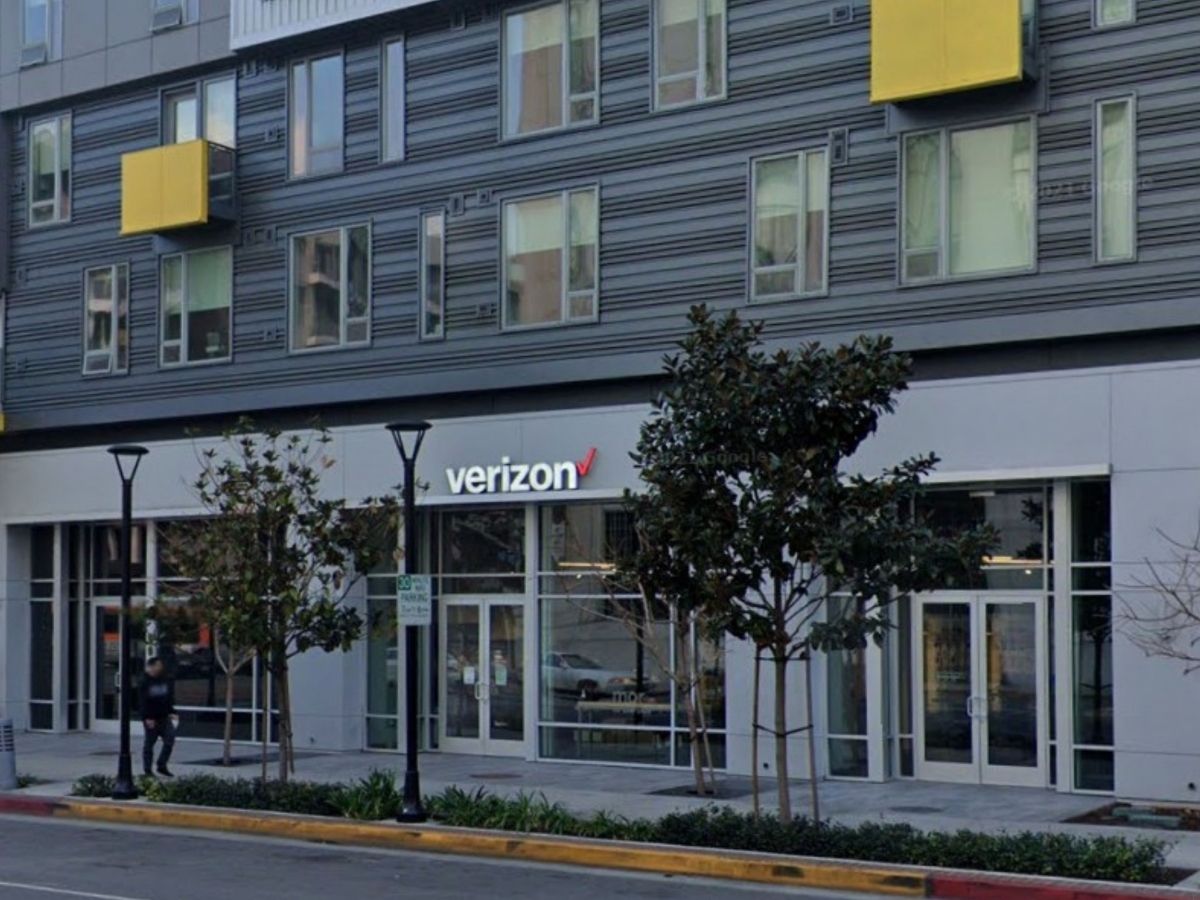 Wireless Plus Downtown Los Angeles - Verizon Authorized Retailer in Los Angeles, CA