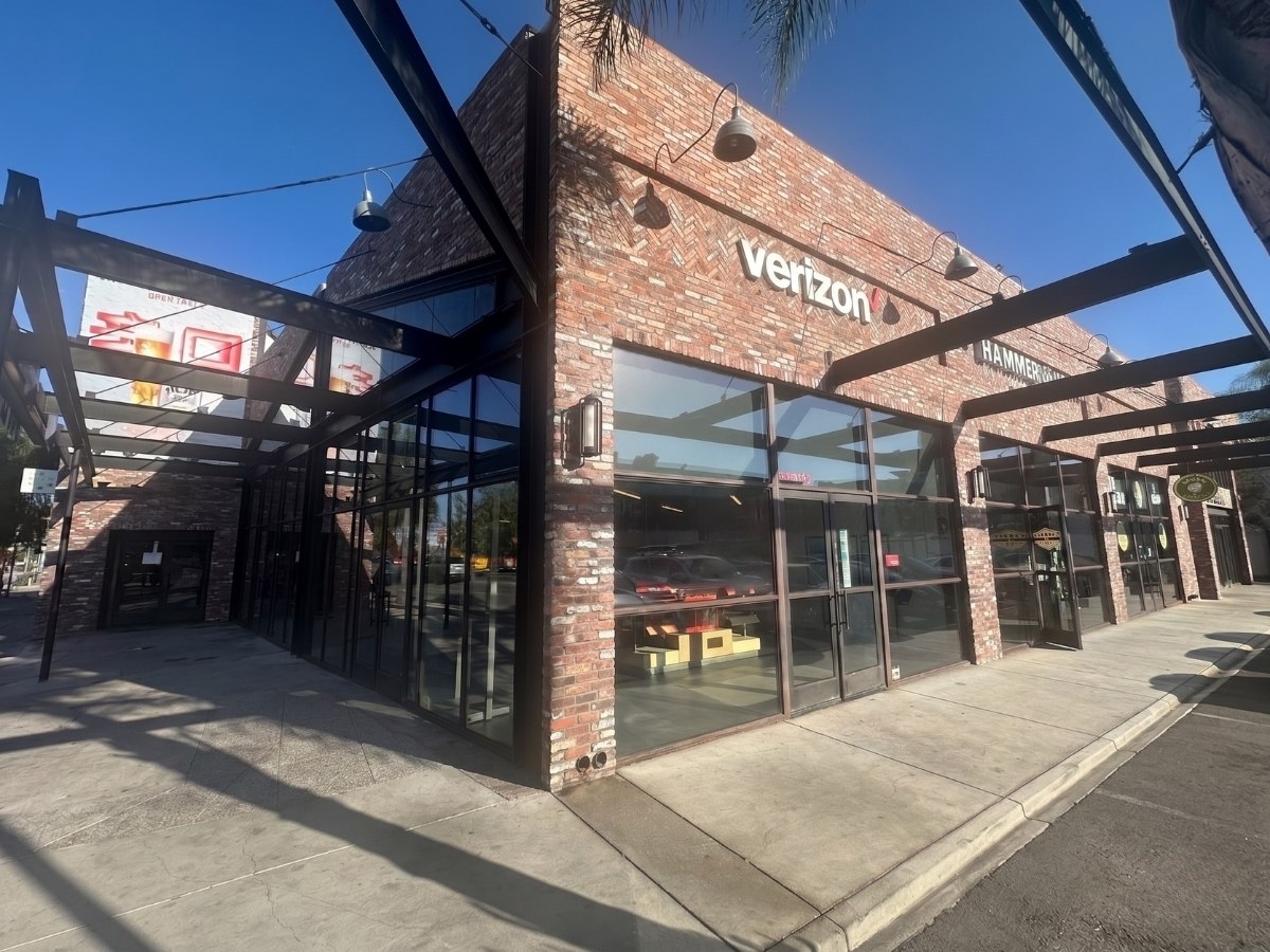 Wireless Plus Echo Park - Verizon Authorized Retailer in Los Angeles, CA