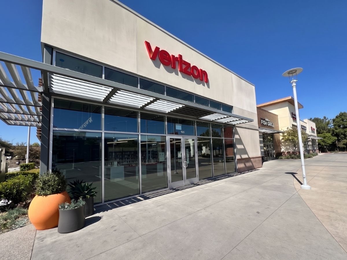 Wireless Plus North Hollywood - Verizon Authorized Retailer in North Hollywood, CA